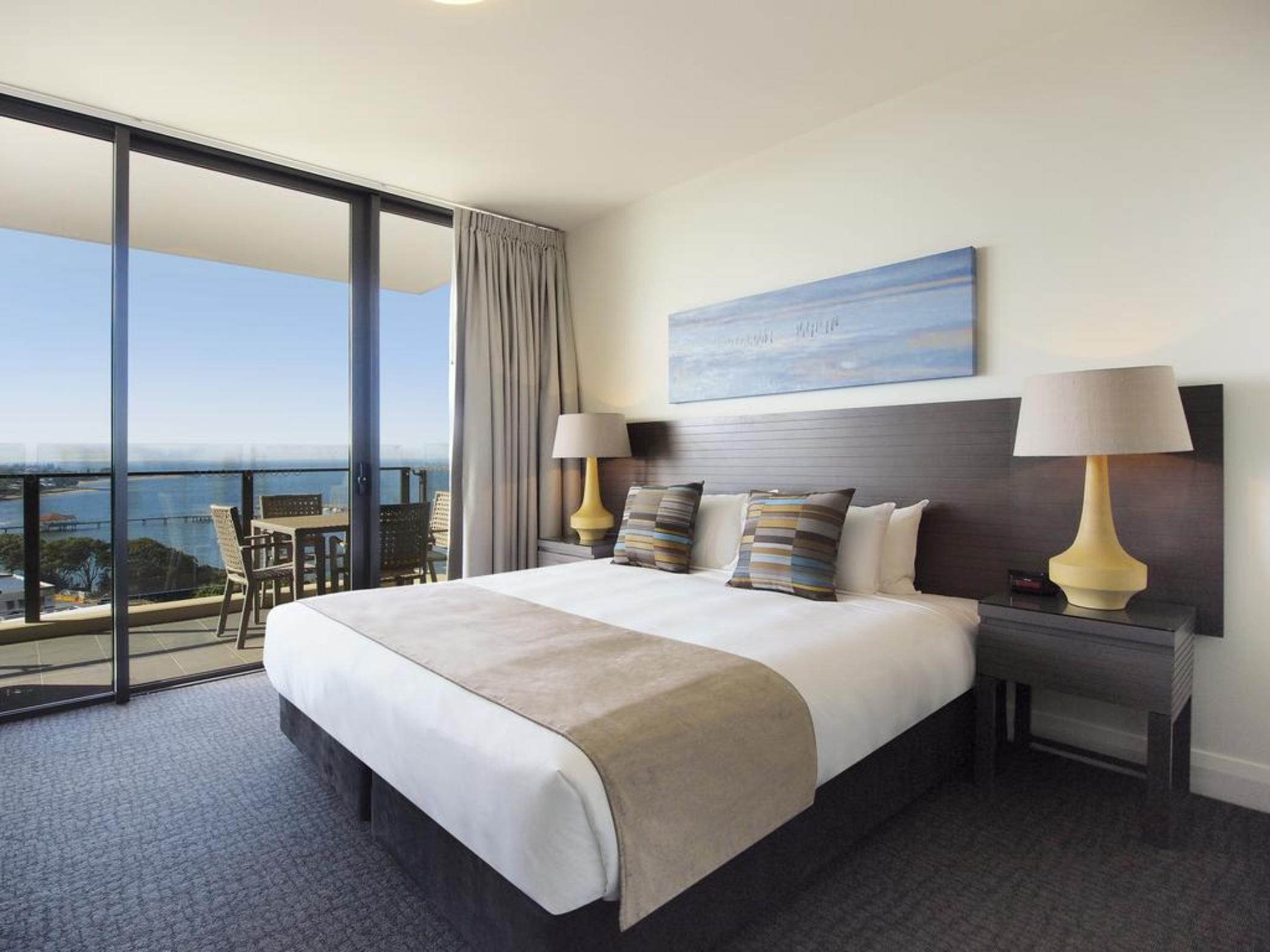 Oaks Redcliffe Mon Komo Suites Exteriör bild