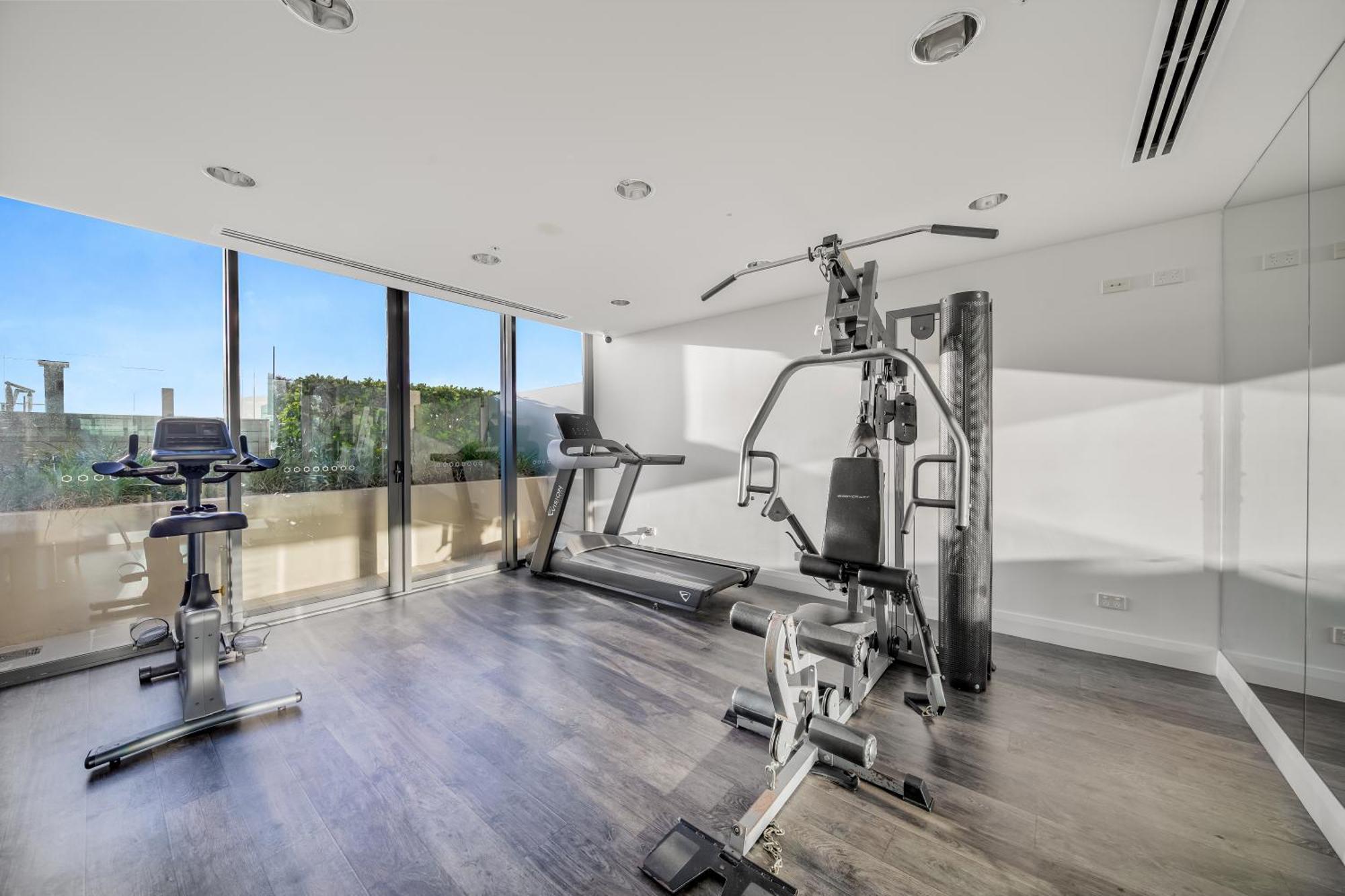 Oaks Redcliffe Mon Komo Suites Exteriör bild
