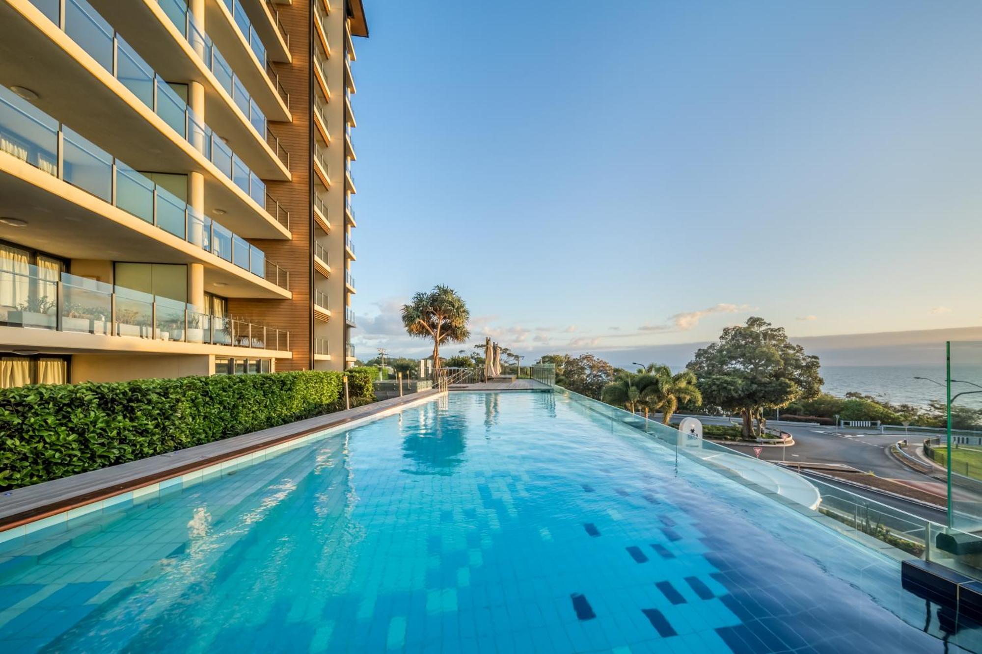 Oaks Redcliffe Mon Komo Suites Exteriör bild