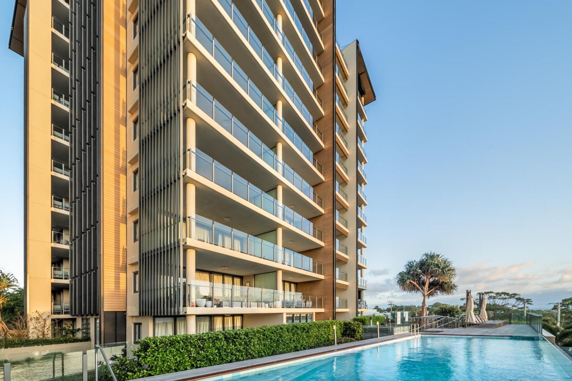 Oaks Redcliffe Mon Komo Suites Exteriör bild