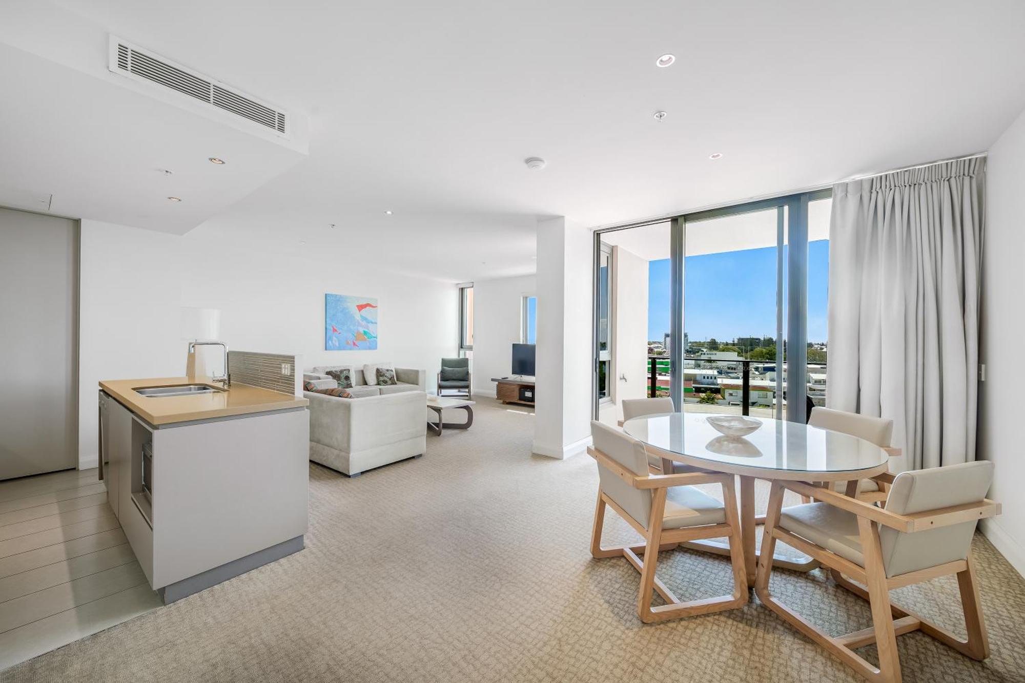 Oaks Redcliffe Mon Komo Suites Exteriör bild
