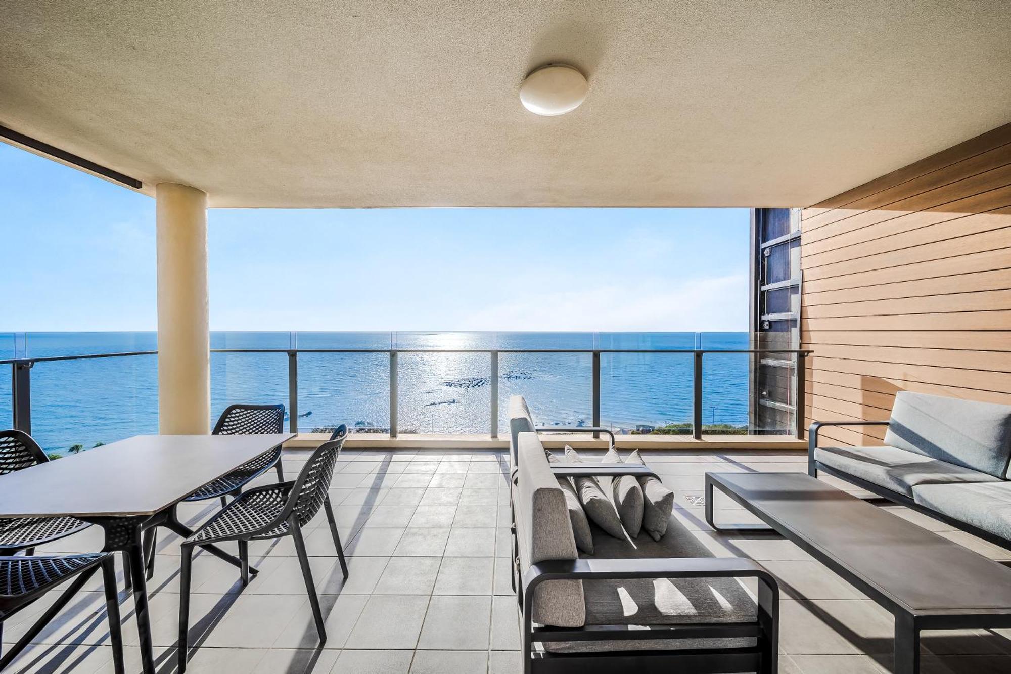 Oaks Redcliffe Mon Komo Suites Exteriör bild