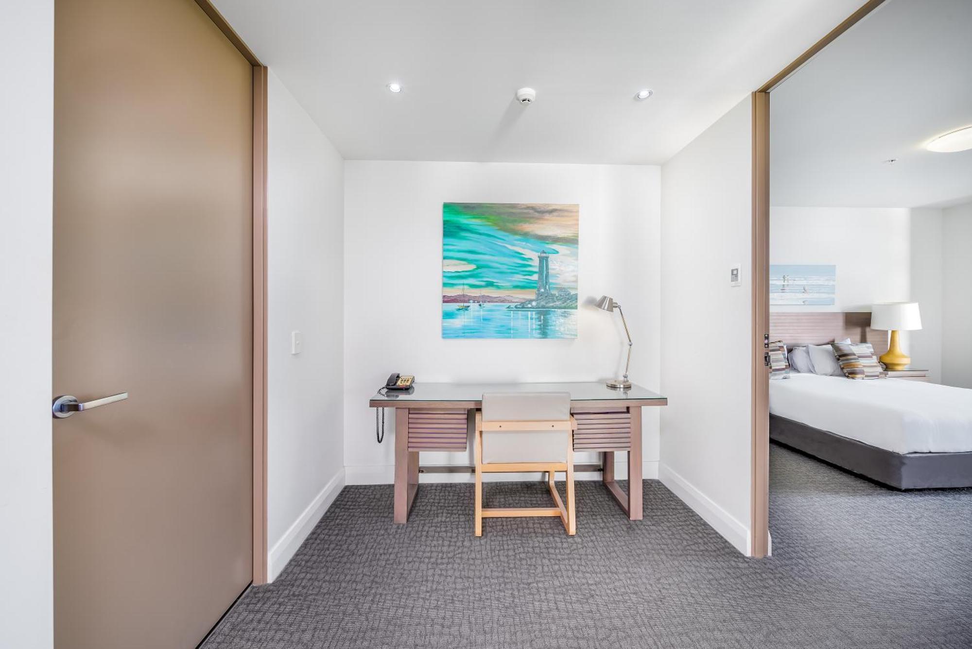 Oaks Redcliffe Mon Komo Suites Exteriör bild