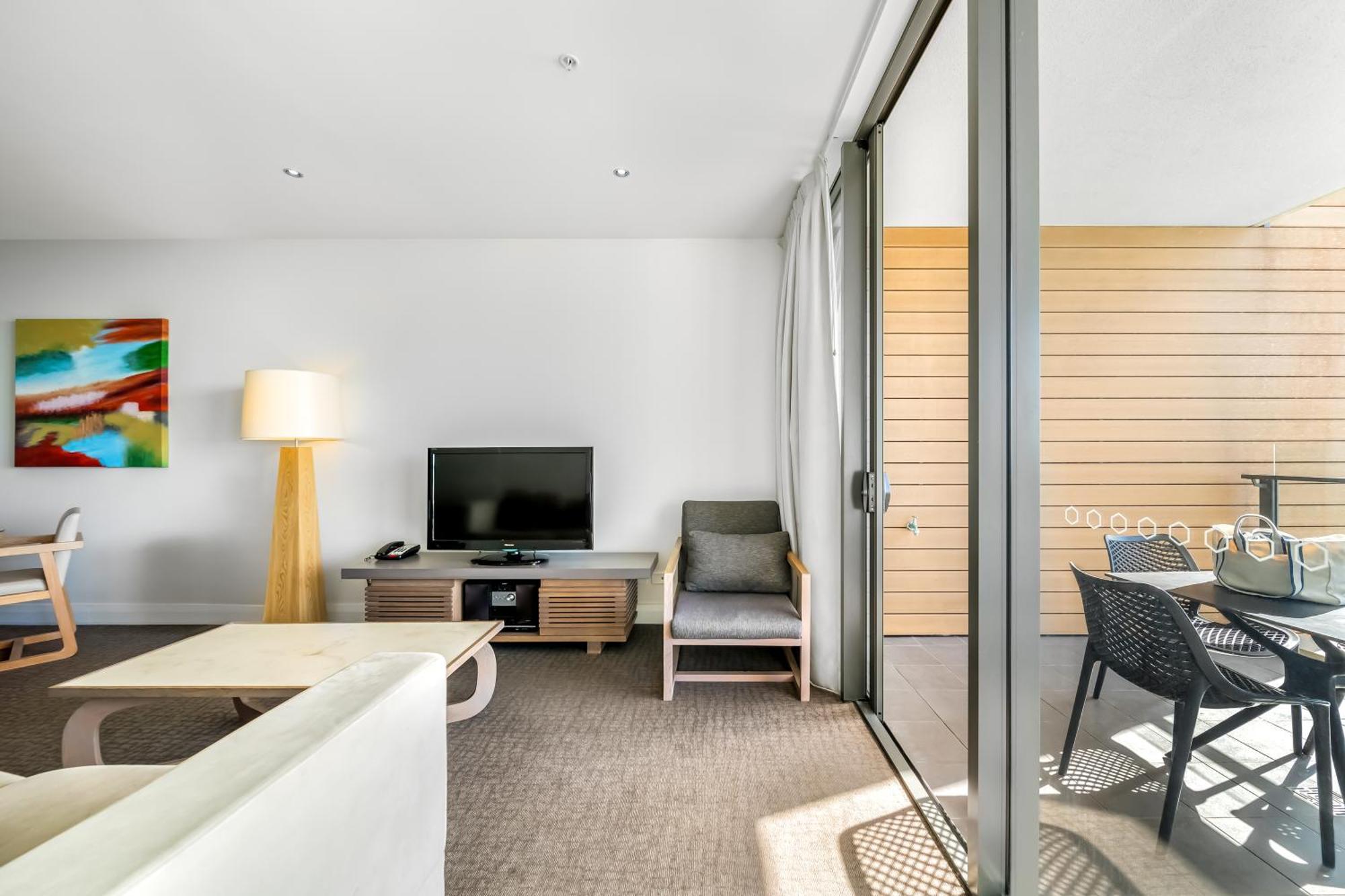 Oaks Redcliffe Mon Komo Suites Exteriör bild