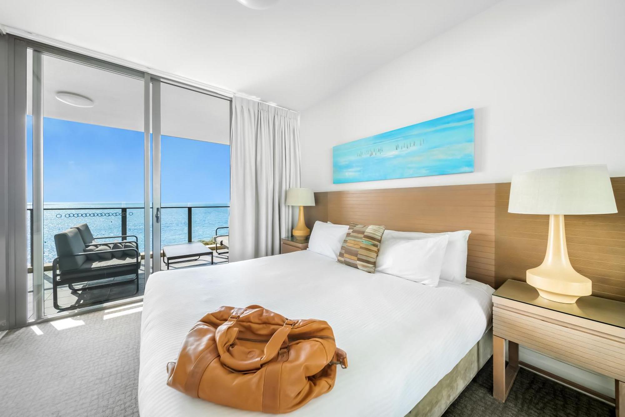 Oaks Redcliffe Mon Komo Suites Exteriör bild