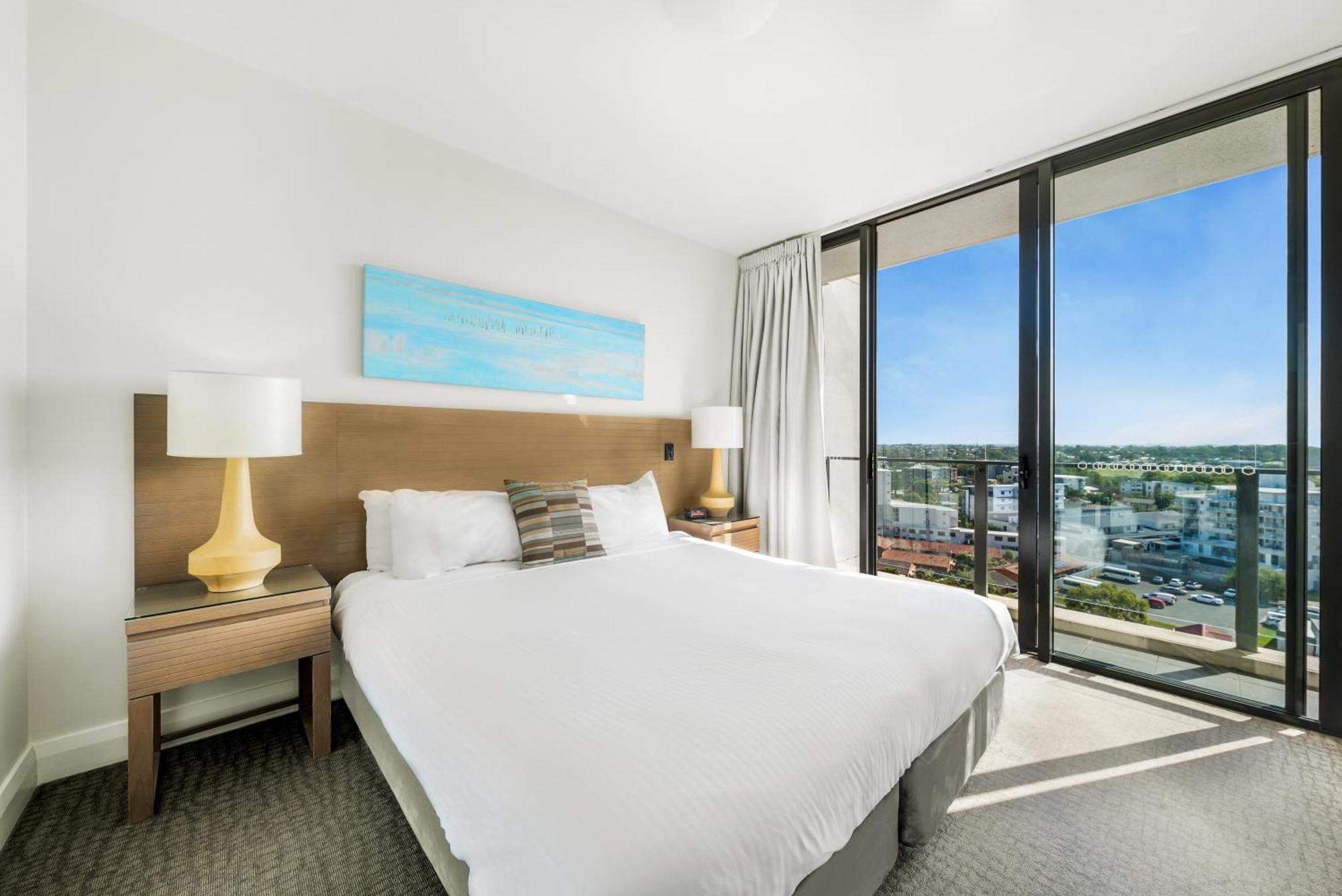 Oaks Redcliffe Mon Komo Suites Exteriör bild